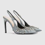 Women’s pump with crystal chain